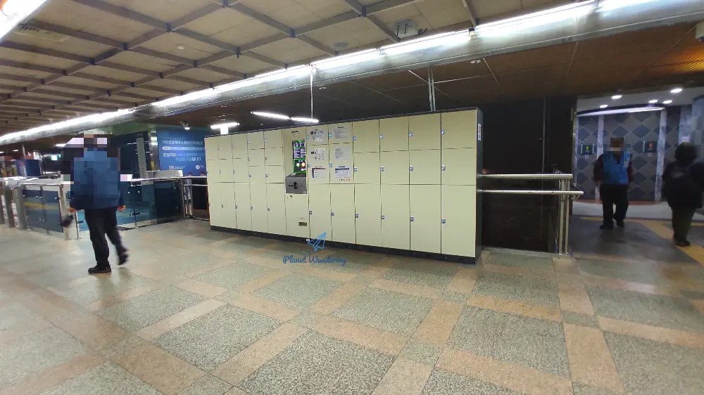 Busan Station的 Metro coin lockers